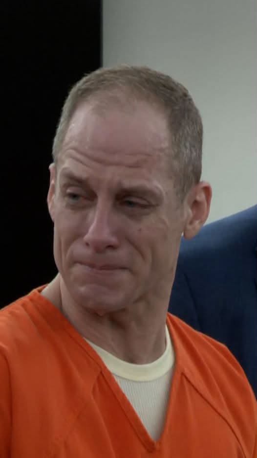 The full text of the two letters sent by Caleb Flynn’s two daughters to their father in the courtroom left the former pastor completely broken in agonizing pain. Only at this moment did Caleb Flynn finally collapse in uncontrollable sobs when confronting his two children; just two sentences in the letters from Alyssa and Ava completely stripped away any remaining light from Caleb Flynn’s future life behind bars! The price he had to pay was painfully devastating! He destroyed everything with his own hands—pity poor Ashley in heaven!